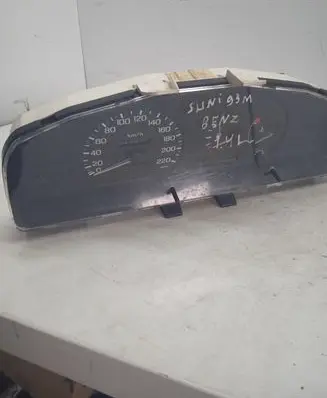 Nissan Sunny Speedometer (instrument cluster) 74C02