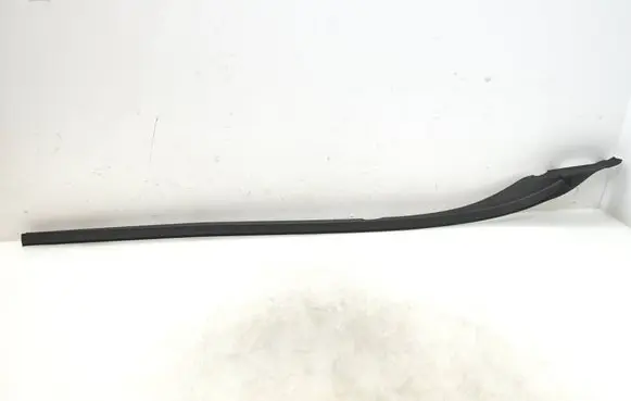 Volvo S60 Windshield trim 31335865