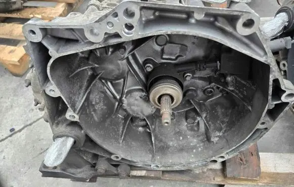 Peugeot 308cc Manual 5 speed gearbox 20EA04