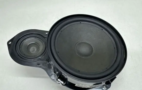 Volkswagen PASSAT B7 Front door speaker 3C8035454A