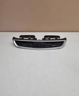 Nissan Qashqai Dash center air vent grill 687504EA0A PG05LE08 4EA0AASSY