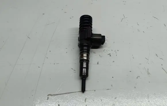 Audi A4 S4 B6 8E 8H Fuel injector 03G130073G