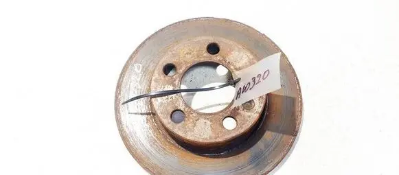 Volkswagen Golf IV Rear brake disc neventiliuojamas