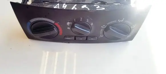 Mitsubishi Space Star Climate control unit MN140637