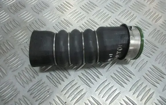 Skoda Octavia Mk2 (1Z) Air intake hose/pipe