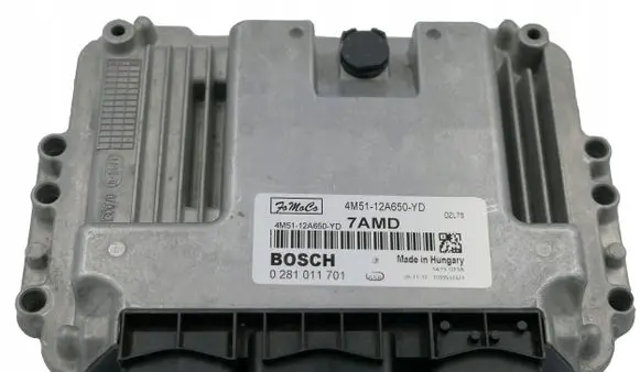 Ford Focus Engine control unit/module 4M5112A650YD 7AMD