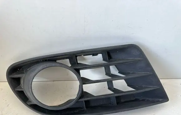 Volkswagen Golf Plus Front bumper lower grill 5M0853665C