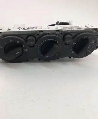 Ford Focus Climate control unit 7M5T19980AA