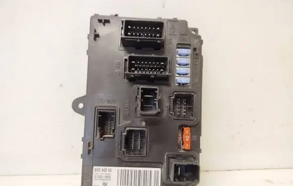 Peugeot 407 Fuse module 9656148080 BSCA0200 S120017003