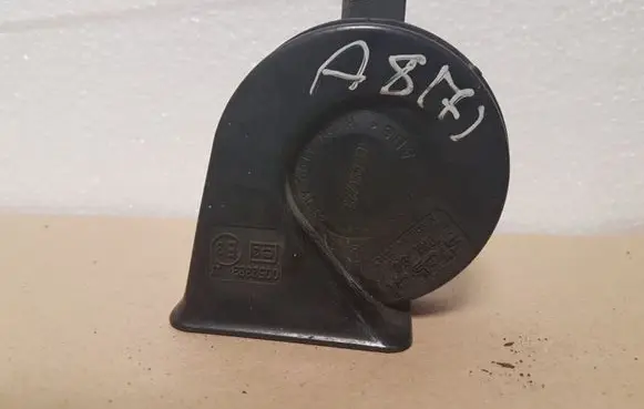 Audi A8 S8 D3 4E Horn signal 4E0851223