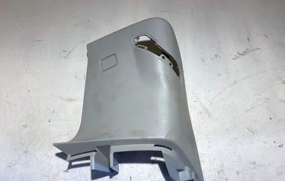(D)pillar trim (top)