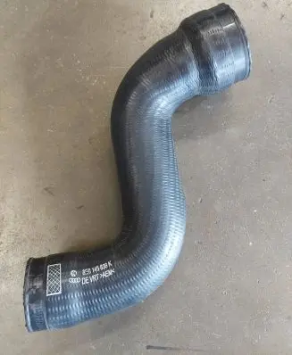 Audi A4 S4 B7 8E 8H Intercooler hose/pipe 8E0145838K