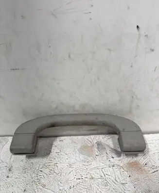 BMW 5 E39 Rear interior roof grab handle 8235578