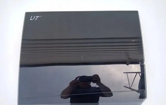 Mitsubishi Pajero Sport II Rear door window glass
