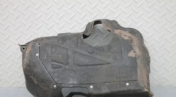 Mazda 3 III Engine splash shield/under tray SH01103H0