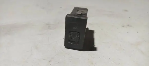 Volkswagen PASSAT B5.5 Seat heating switch 3B0963563A