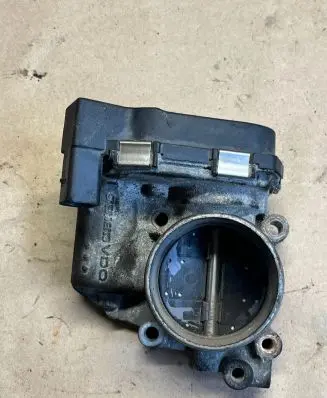 Volkswagen PASSAT B6 Throttle valve 04F133062B A2C53079712