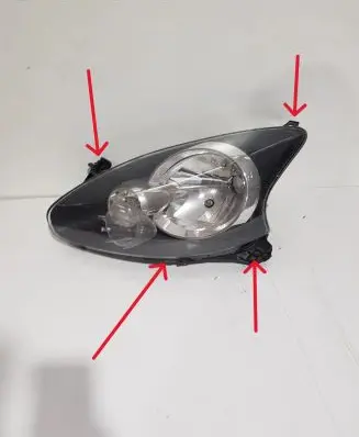 Toyota Aygo AB10 Headlight/headlamp 89032404