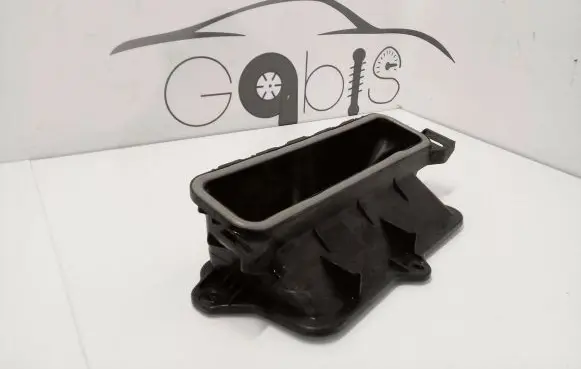 Mercedes-Benz CLS C257 Air intake duct part A2138308603