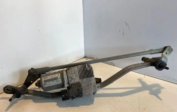 Audi A5 8T 8F Front wiper linkage and motor 8T2955119