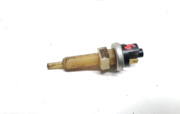 Audi 80 90 S2 B4 Clutch pedal sensor 