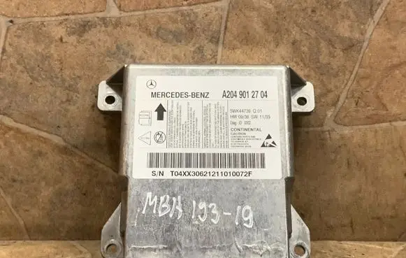 Mercedes-Benz C W204 Airbag control unit/module A2049012704