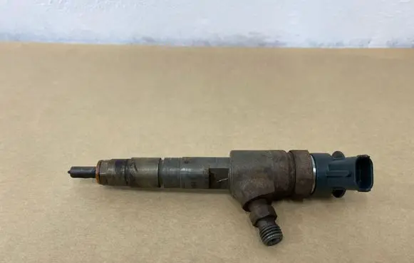 Citroen C4 Grand Picasso Fuel injector 0445110566 027766 3404