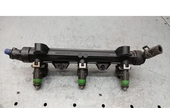 Seat Ibiza III (6L) Fuel injector supply line/pipe 03E133320