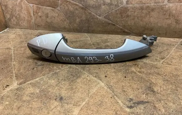 Mercedes-Benz E C207 W207 Front door exterior handle A2047600270