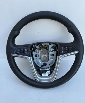 Opel Zafira C Steering wheel