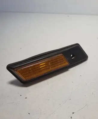 BMW 3 E36 Front fender indicator light 13780139