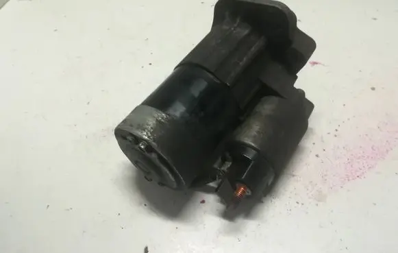 Nissan Qashqai Starter motor M000T87881 8200589075B