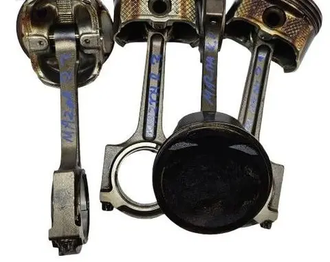 Ford Mondeo MK IV Piston with connecting rod 