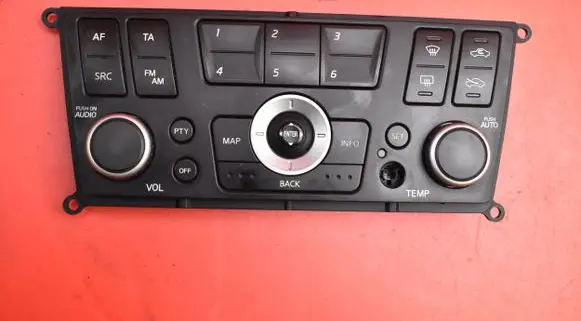 Nissan Almera Tino Climate control unit 28395BU700