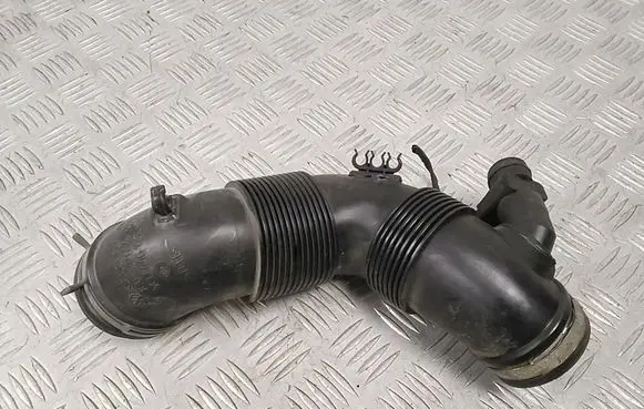 Audi A3 S3 8P Air intake duct part 3C0129654AG