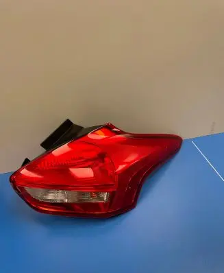 Ford Focus Rear/tail lights F1EB13404BE