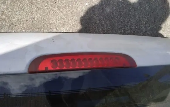 Third/center stoplight