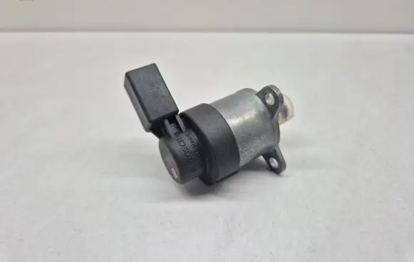 Mercedes-Benz Vito Viano W639 Fuel pressure regulator 0928400508
