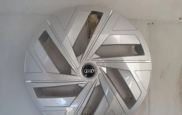 Volkswagen ID.4 R19 wheel hub/cap/trim 89A601147A