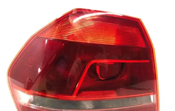 Volkswagen PASSAT B7 Rear/tail lights 561945095H