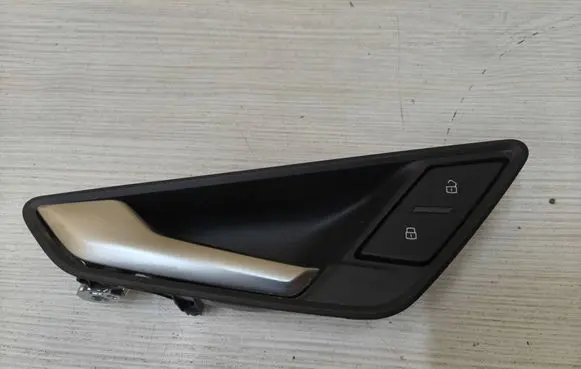 Audi Q2 - Front door interior handle 81A837019