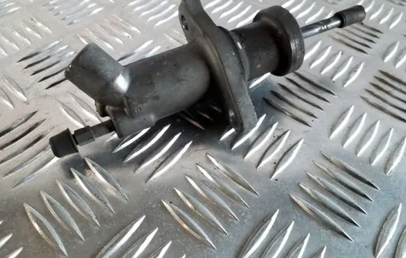 BMW X3 E83 Clutch slave cylinder FTE6740