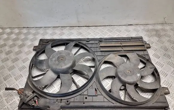 Volkswagen PASSAT B6 Radiator cooling fan shroud 1K0121207AA 1K0121205G