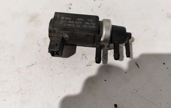 Audi A6 S6 C5 4B Turbo solenoid valve 059906627 72190322 00T039