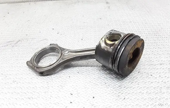 Audi A6 S6 C6 4F Piston with connecting rod