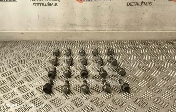Volvo V70 Nuts/bolts 