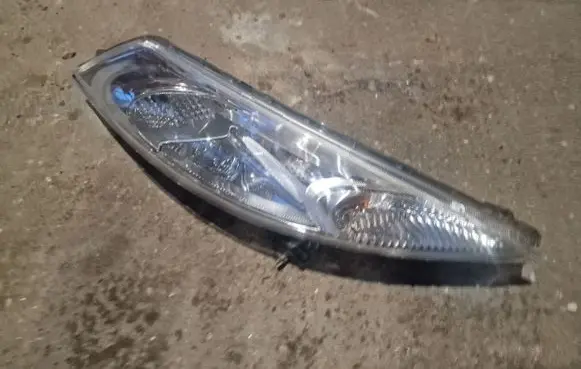 Nissan Juke I F15 Headlight/headlamp VALEOF001