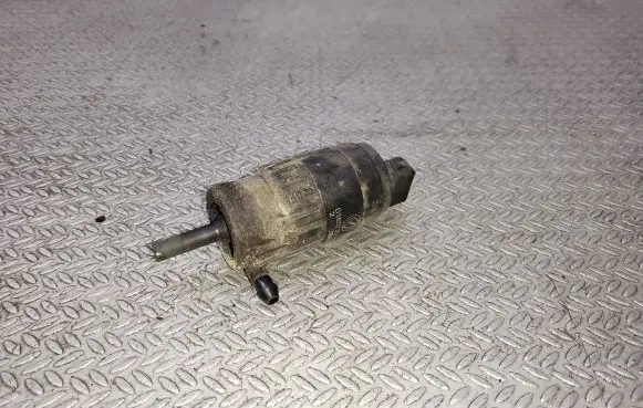 Peugeot Boxer Windscreen/windshield washer pump D283221