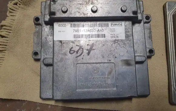 Ford Focus Engine control unit/module VP6G9U14A638AC AS10C02Z