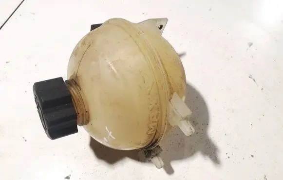 Peugeot 307 Coolant expansion tank/reservoir 